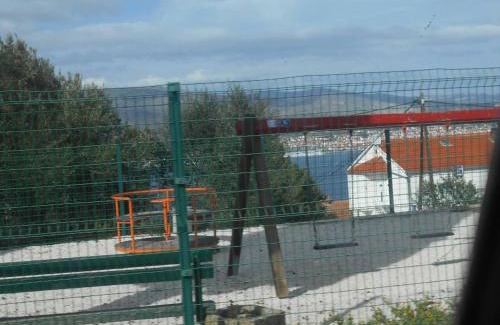 Okrug Donji Apartamento | Apartman Mirjana with terrace and free parking
