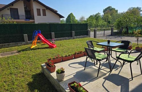 Mali Radic Apartamento | Apartman Nia