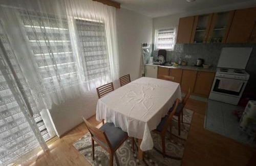 Central Bosnia Canton Apartamento | Apartman Orahovčić