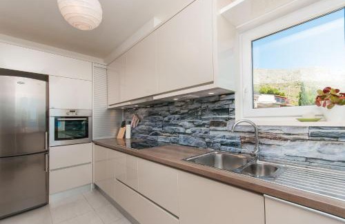Dugi Rat Apartamento | Apartman Roza