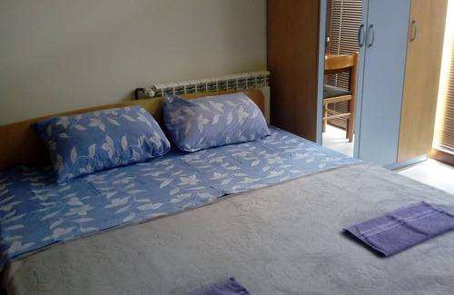 Foca Cama Y Desayuno | Apartman se nalazi u našoj porodičnoj kući