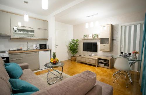 Sremska Mitrovica Apartamento | Apartman SUNSET