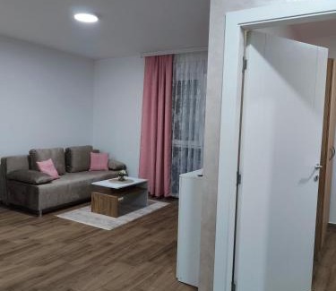 Sremska Mitrovica Apartamento | Apartman Tara 2