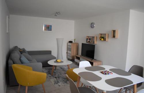Pjescana Uvala Apartamento | Apartman Tomki - modern, refurbished 2 bedroom apartment - 4 guests