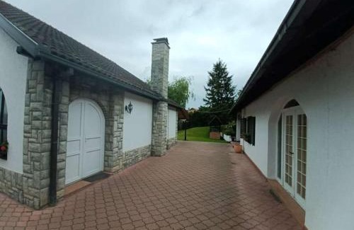 Sremski Karlovci Apartamento | Apartman u potkrovlju