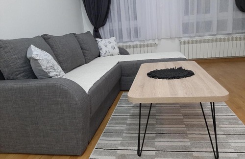 Sremska Mitrovica Apartamento | APARTMAN VIAGGIO i PARKING GARAŽA