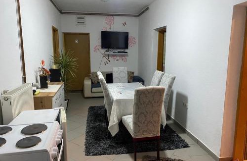 Sanski-Most Apartamento | Apartmani Alejna