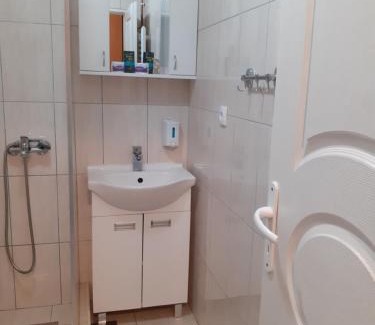 Arandelovac Apartamento | Apartmani "Helena"