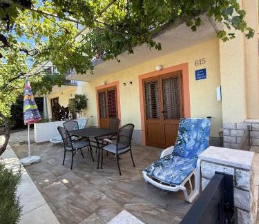 Barbat na Rabu Apartamento | Apartmani Katarina