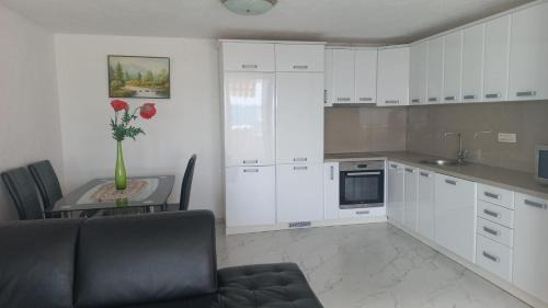 Dobra Voda Apartamento | Apartmani Maravella