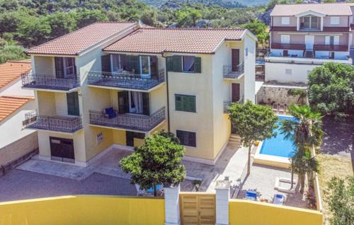 Ploce Apartamento | Apartmani na Zlatnom Jezeru