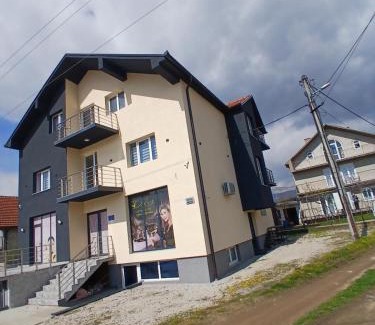 Vranje Apartamento | Apartmani SARA Vranje