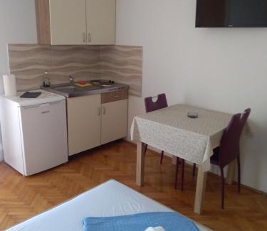 Zrce Apartamento | Apartmants Emy