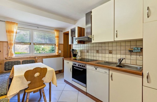 Bad Peterstal-Griesbach Apartamento | Apartamento "Brumichelhof" con vistas a la montaña, terraza privada y Wi-Fi