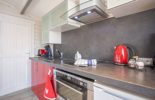Les Adrets-de-l'Esterel Apartamento | Apartamento 'Chalet De Charme' con vistas a la montaña, Wi-Fi y aire acondicionado
