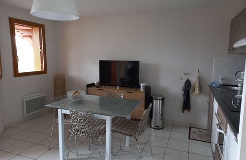 Saint-Leger-les-Melezes Apartamento | Apartment with magnificent mountain views