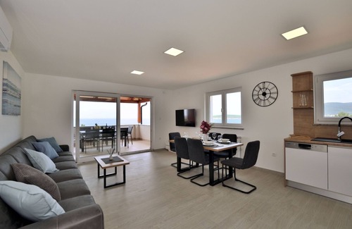 Miholascica Apartamento | Apartments Villa Sofia (81541-A1) - Martinscica - island Cres