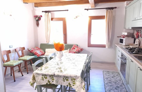 Santo Stefano di Cadore Apartamento | Apartamento 'Val Visdente 1' con vistas a la montaña, jardín compartido y Wi-Fi