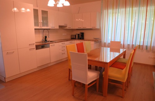 Sankt Andra am Zicksee Casa | Apartments Sattler 3 100 m²|Families|Pets|Accessible|Yard,Garden,Pool