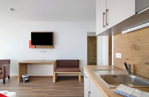 Immenstaad am Bodensee Apartamento | Apartamento 'A1 1 Obergeschoss Nummer 12' con terraza compartida, jardín compartido y Wi-Fi