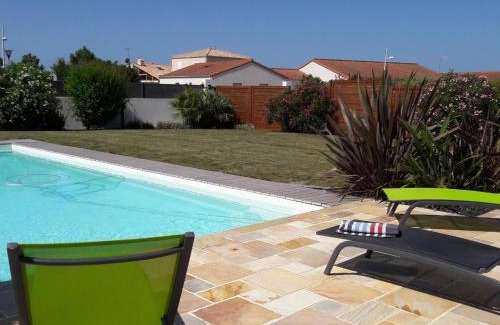 Saint-Gilles-Croix-de-Vie Apartamento | Apartment Les Epinettes by Interhome