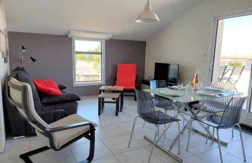 Saint-Gilles-Croix-de-Vie Apartamento | Apartment Les Epinettes by Interhome
