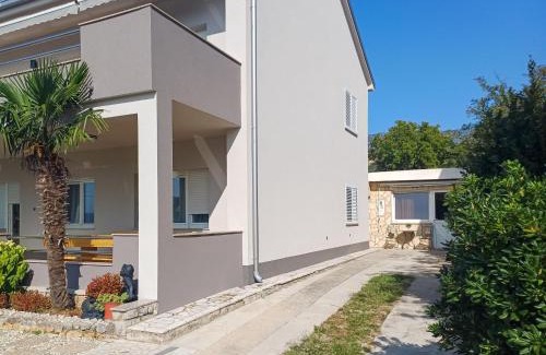 Jadranovo Apartamento | Apartment Šegulja-2 by Interhome