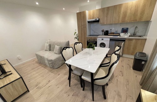 Noisy-le-Sec Apartamento | Apartment 1- 6 persons, terrace and starry sky!