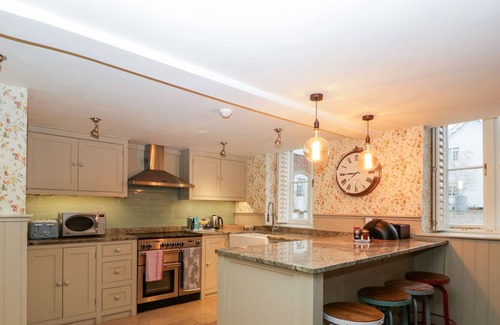 Saint Owens Cross Apartamento | APARTMENT 1 - PENGETHLEY MANOR, pet friendly, with pool in Peterstow