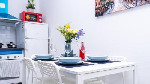 Ciudad Lineal Apartamento | Apartment 1 Private complex Parking 6 people