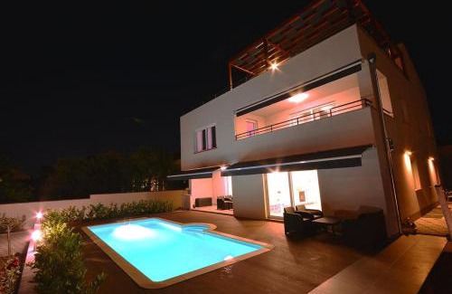Sveti Filip i Jakov Apartamento | Apartment 1 with the swimming pool