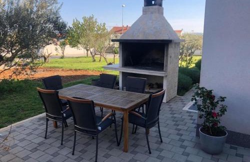Sveti Filip i Jakov Apartamento | Apartment 1 with the swimming pool