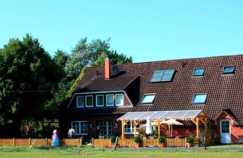 Holtgast Apartamento | Apartment 10 at Ferienhaus-Ferienhof Eilts-many ponies and other animals, close to the North Sea