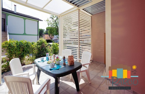 Rosolina Mare Apartamento | Rosolina Mare Apartamento con jardín a solo 200 metros del mar