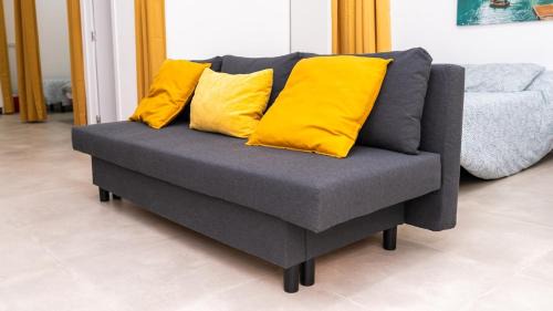 Ciudad Lineal Apartamento | Apartment 2 Private complex Parking 7 people