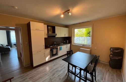 Buscheich Apartamento | Apartment 2 - UG - 80m² - Max. 4 Pers. - mit Terrasse - Eifelurlaub mit Panoramablick: Geräumige