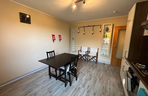 Buscheich Apartamento | Apartment 2 - UG - 80m² - Max. 4 Pers. - mit Terrasse - Eifelurlaub mit Panoramablick: Geräumige