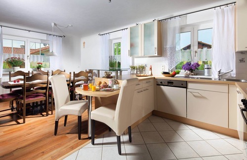 Laufen Apartamento | Apartment 2 Untersberg 110 sqm up to 4 pers., 2 bedrooms, eat-in kitchen, balcony