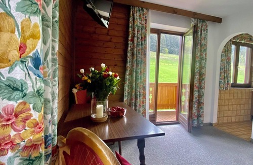 Taxenbach Apartamento | Apartamento '2' con vistas a la montaña, balcón y Wi-Fi
