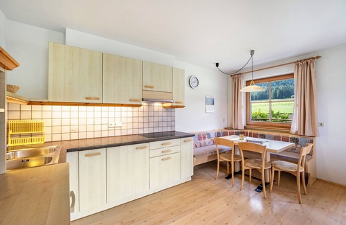 Valdaora di Sopra Apartamento | Apartamento '2' con vistas a la montaña, jardín compartido y Wi-Fi