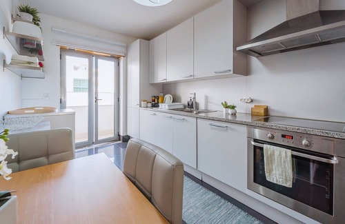 Nazare Apartamento | Stunning 2-bed Apartment in Nazaré With Garage