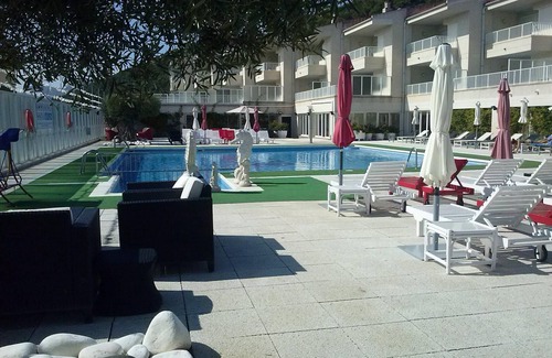 L'Estartit Apartamento | APARTAMENTO (3 ADULTOS + 2 NIÑOS) VISTA PISCINA