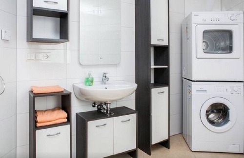 Kernstadt Condominio | Apartamento de 3 habitaciones con balcón