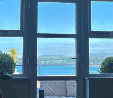 Tyn-y-Gongl Apartamento | Apartment 3 Benllech with Sea views