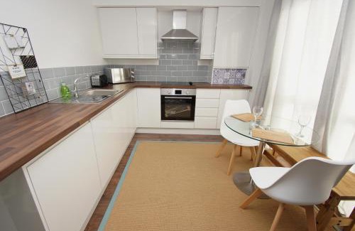 Offerton Apartamento | Apartment 3 Broadhurst Court sleeps 4 minutes from town centre & train