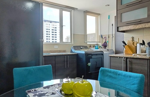 La Mariscal Apartamento | Apartamento(3Camas) - Cama Queen + Balcón + Parqueadero + Piso 6
