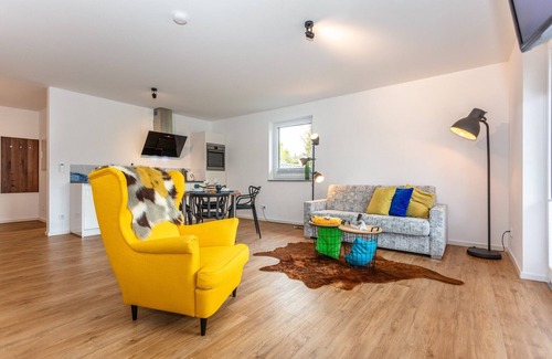 Gmain Apartamento | Estudio Deluxe para 1-4 personas, balcón con impresionantes vistas a la montaña