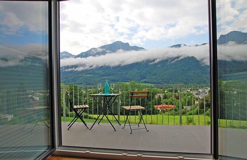 Gmain Apartamento | Estudio Deluxe para 1-4 personas, balcón con impresionantes vistas a la montaña
