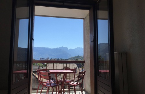 Cran-Gevrier Apartamento | Apartment 40 M2 with nice view, quiet location 10mn walk from the center