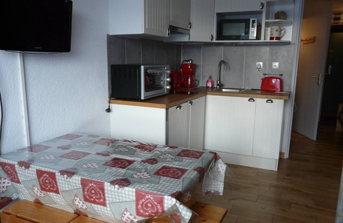 Viel-Alpe Apartamento | Encantadores renovadas 2 habitaciones comienzan / esquís acabado